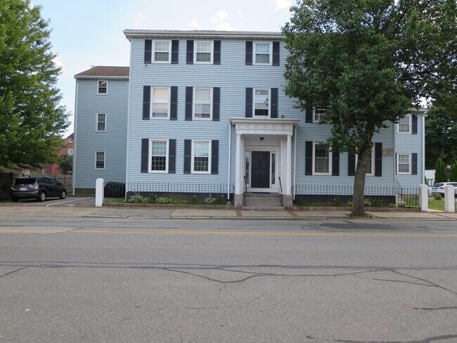 Photo - 75 Cabot St Unit 13