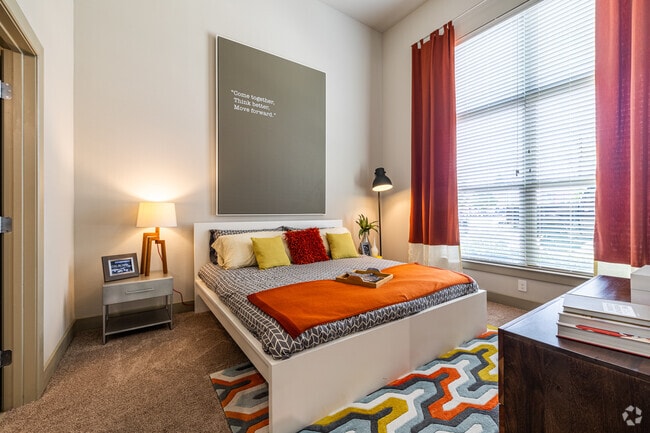 1BR, 1BA - 831SF - Bedroom