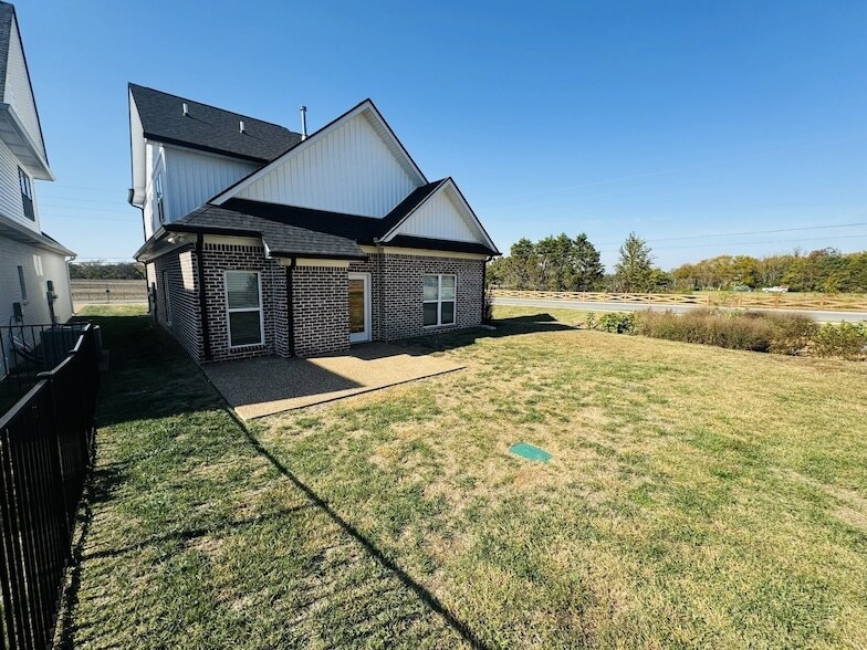 Photo - 415 Maple Hill Rd