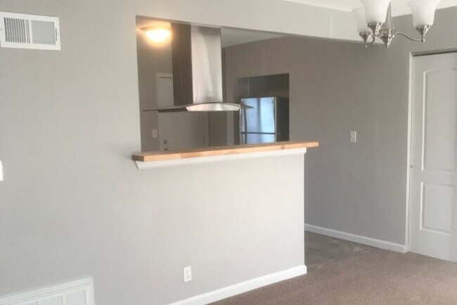 Photo - Skylark Point Apartments