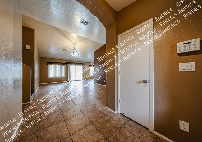 Photo - 3160 W Frankfurt Dr