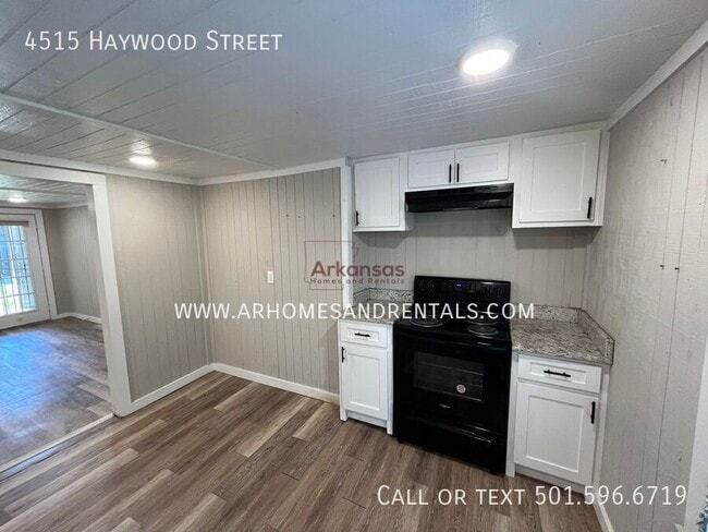 Photo - 4515 Haywood St