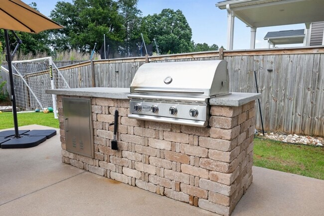 Photo - 333 Pewter Cir
