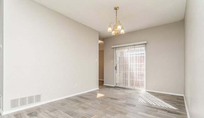 2308 Bennington Dr