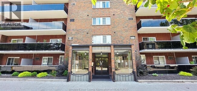Photo - 3905 Riverside Dr E Unit 401