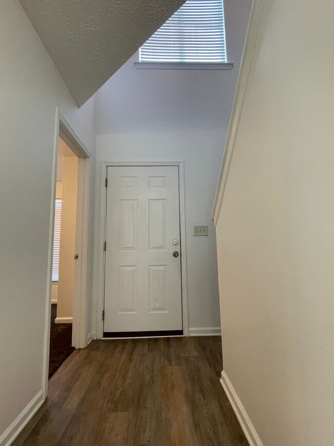 Photo - Spacious 4 Bedroom Townhome in Jackson with fenced backyard!