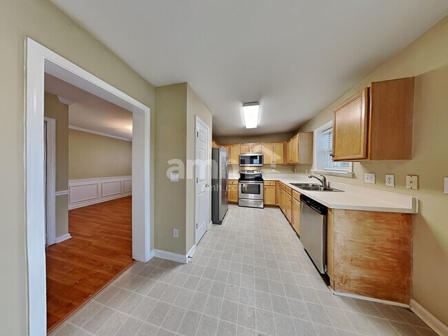 Photo - 5536 Keowee Way