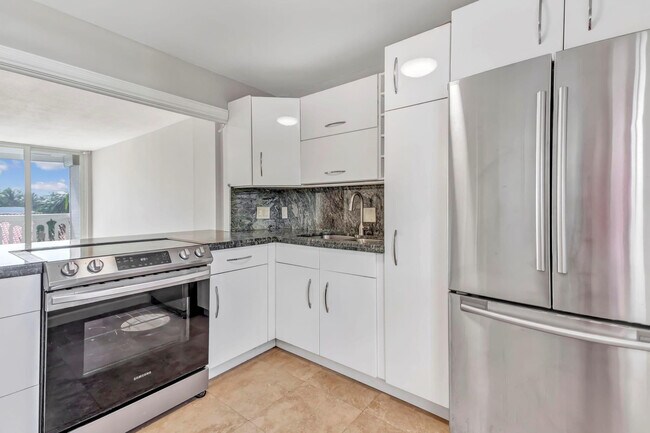 Photo - 3199 S Ocean Dr Unit 406