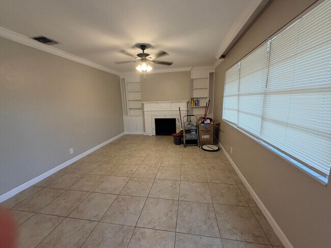 Photo - 121 N 12th St