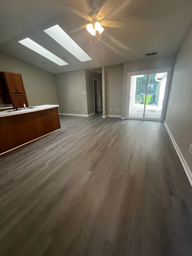 Photo - Paddock Place Apartments