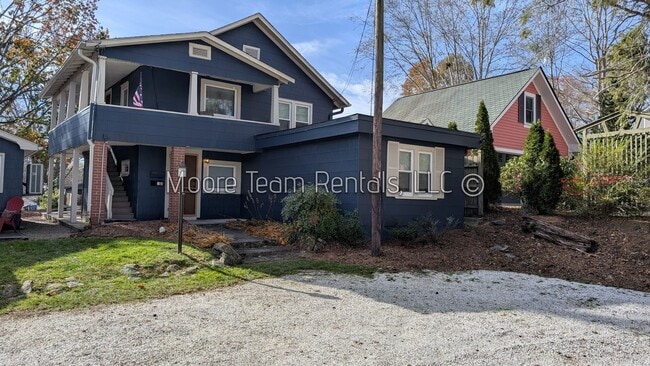 Building Photo - 522 3rd Ave W Unit Main Level