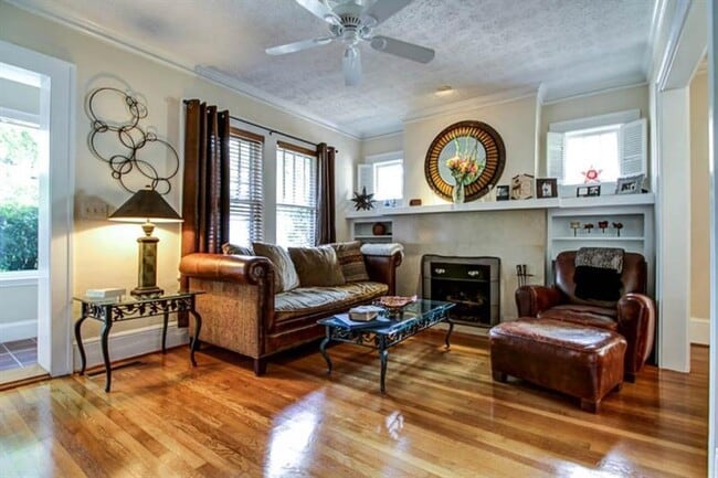 Photo - 162 Peachtree Hills Ave NE