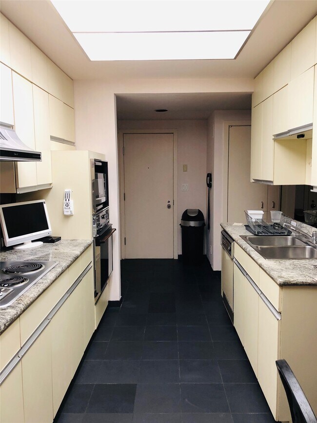 5110 San Felipe St Unit 273
