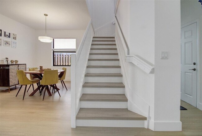 Photo - 21016 NE 2nd Ct