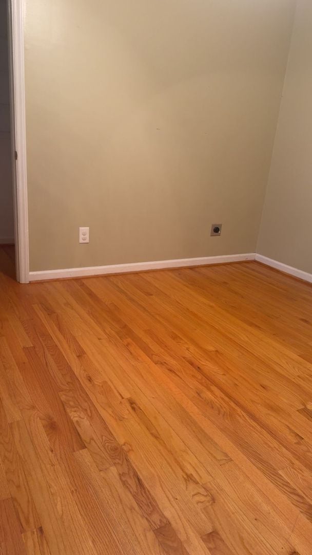 Photo - Available Now! Four bedroom 2.5 Bathroom!!