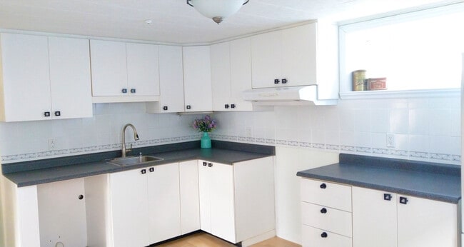 Photo - 240 Rue Jogues Unit 240a