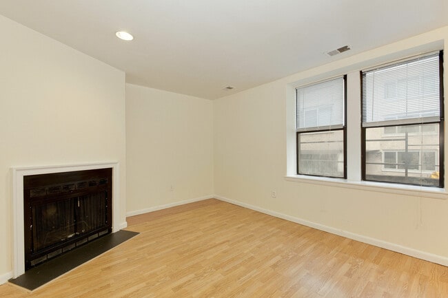 Photo - 2012 O St NW