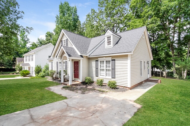 Photo - 228 Chadford Rd