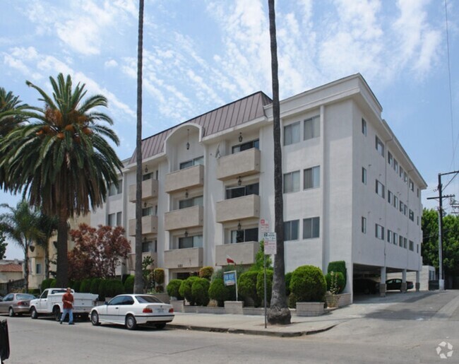 Building Photo - 131 N. Orlando Ave Los Angeles, CA 90048 Rental