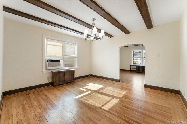 Photo - 310 Hayward St