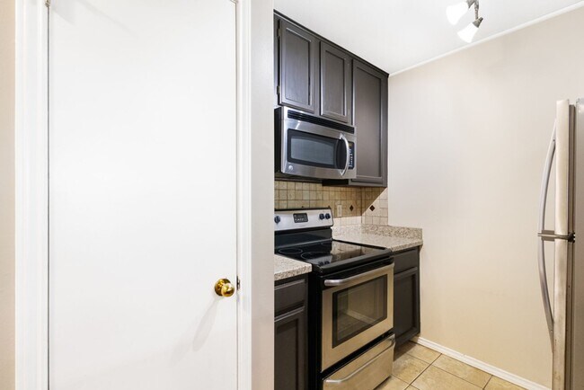 Photo - 1 Bed 1 Bath Located in the heart of the Medical Center Unidad 916