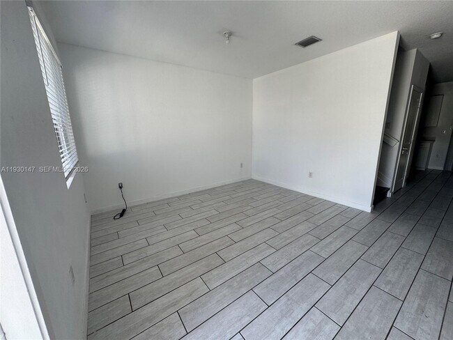 Photo - 1030 SE 23rd Terrace