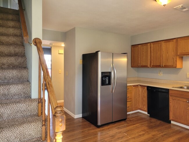 Photo - 8 Peartree Ln