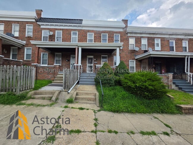 Photo - 3016 Pelham Ave