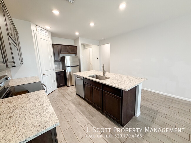 Photo - 18266 W Paraiso Dr