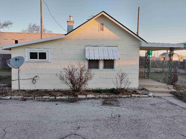 Photo - 609 East St House