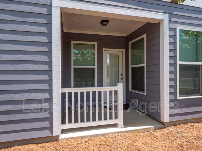 Photo - 1034 Lyndon Station Dr