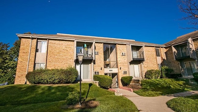 College Square offers convenience to fit your personality and lifestyle - College Square