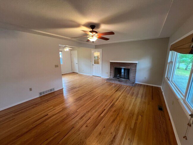 Photo - Spacious Home Near University of Portland