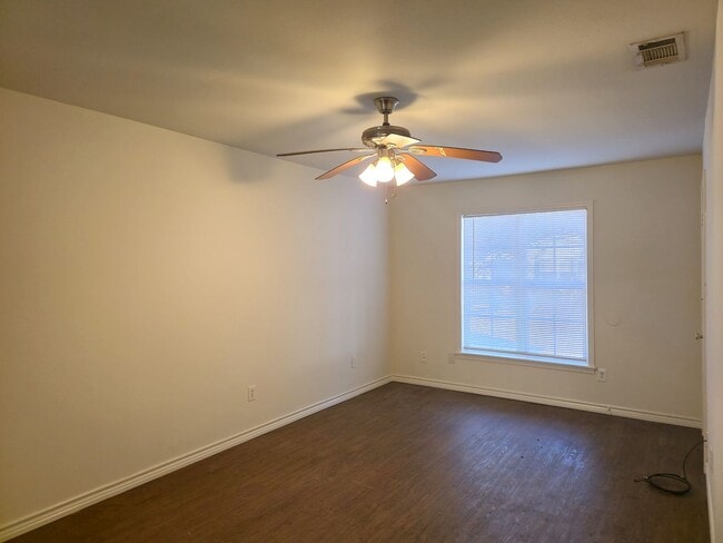 Photo - Cozy 2/1 Duplex in Waco