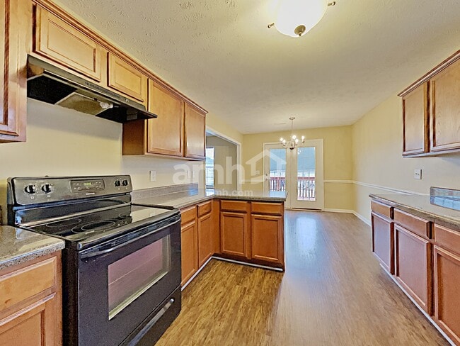 Photo - 403 Glenmore Ct