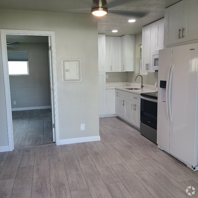 Building Photo - 256 S Papa Ave Unit A Rental
