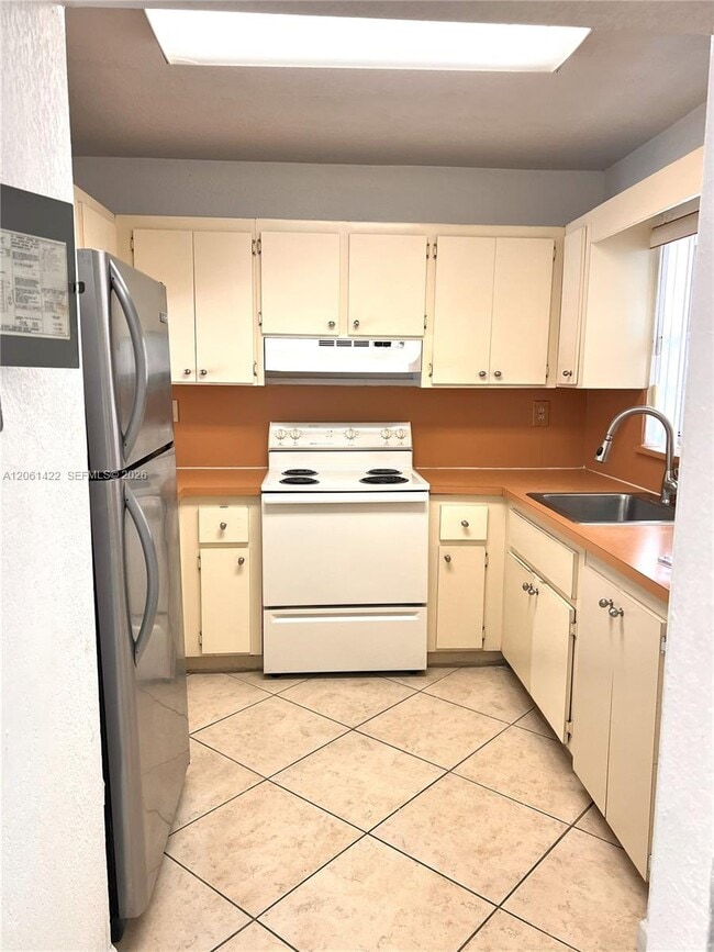 Building Photo - 401 NW 72nd Ave Unit 304B