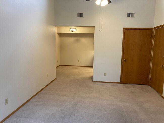 Photo - Shadow Unit 307