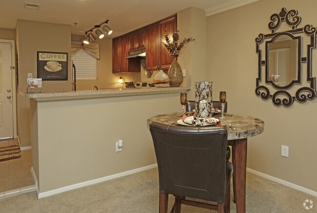 Área de comedor - 45Eighty Dunwoody