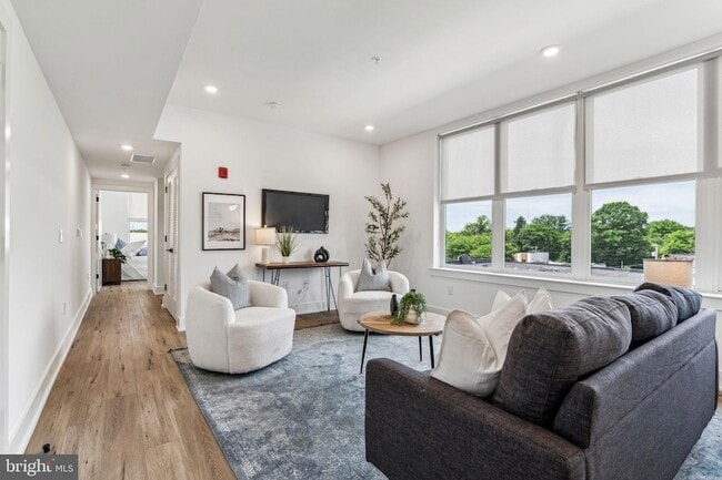 Building Photo - 139 W Chelten Ave Unit 312