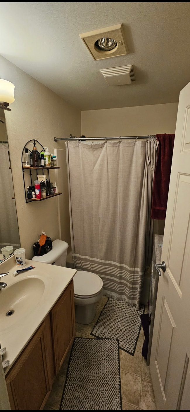 Photo - 1108 N Milwaukee St Unidad 110