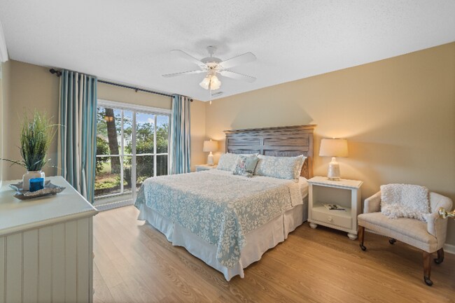 Photo - 3350 Club Villas Dr Unidad 1201