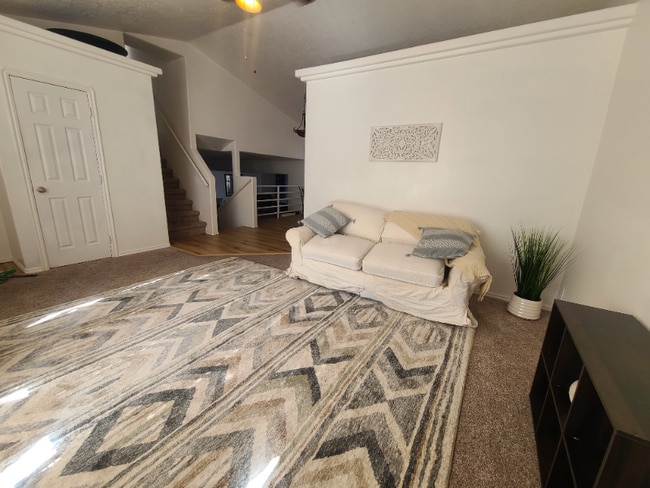 Photo - 991 N 2100 W