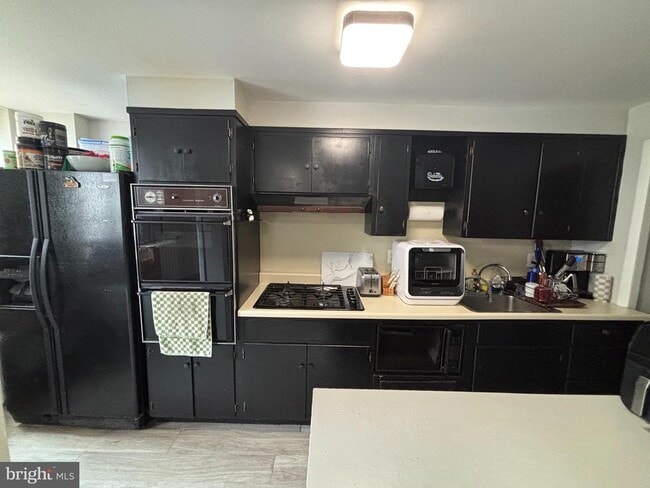 Photo - 112 Grape St