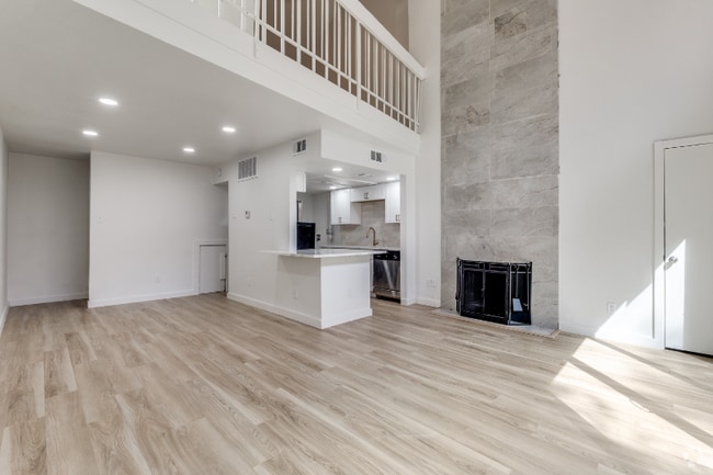Building Photo - 7152 Fair Oaks Ave Rental