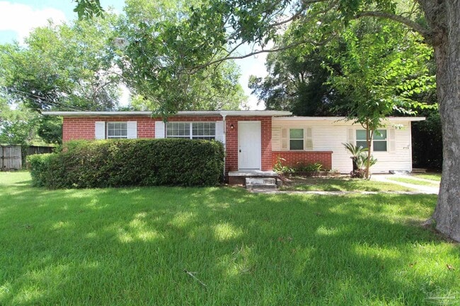 Photo - 610 Herschel St House
