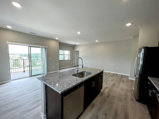Photo - Horizon Ridge Unidad Golden Hour