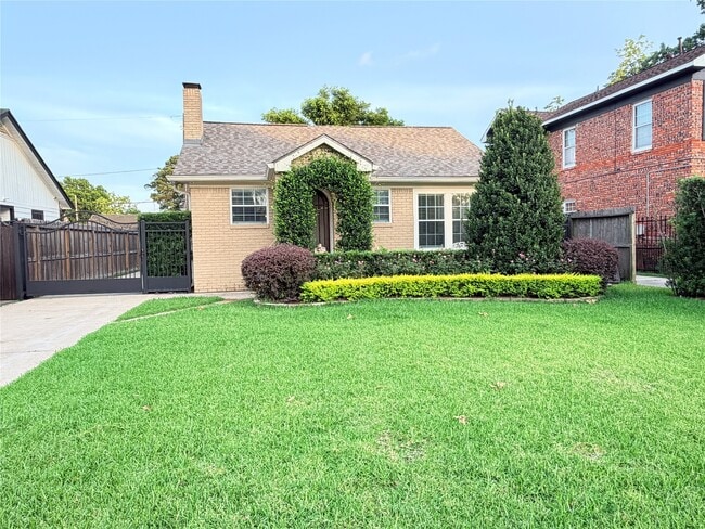 Building Photo - 8234 Bonner Dr