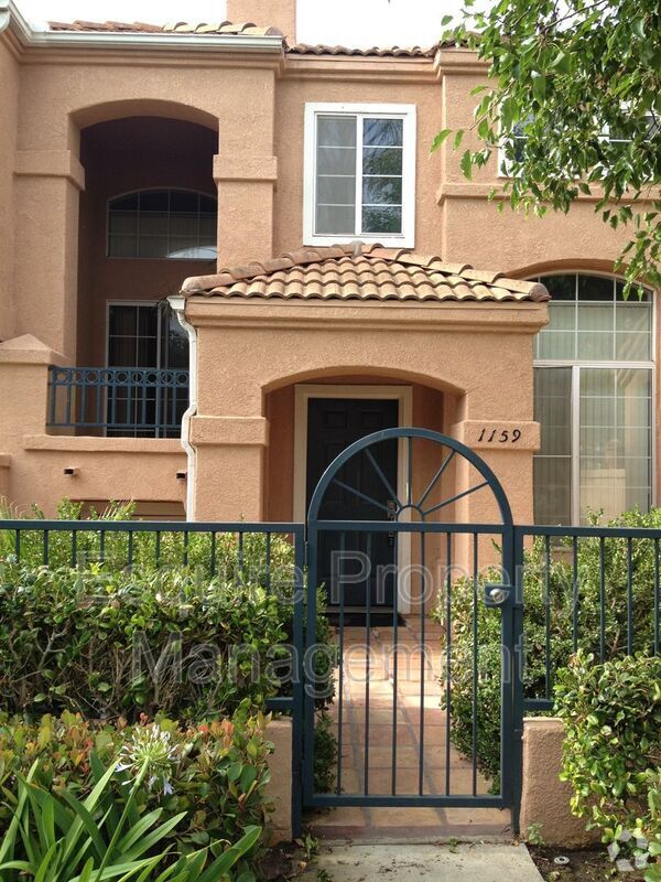 Building Photo - 1159 Oyster Pl Rental