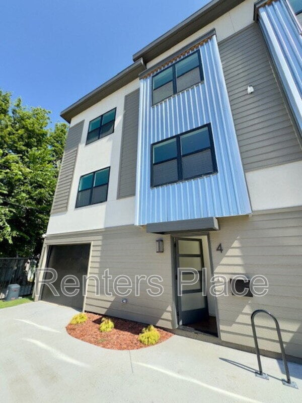 Photo - 1140 S Quincy Ave